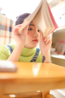 请从门缝里看我结局